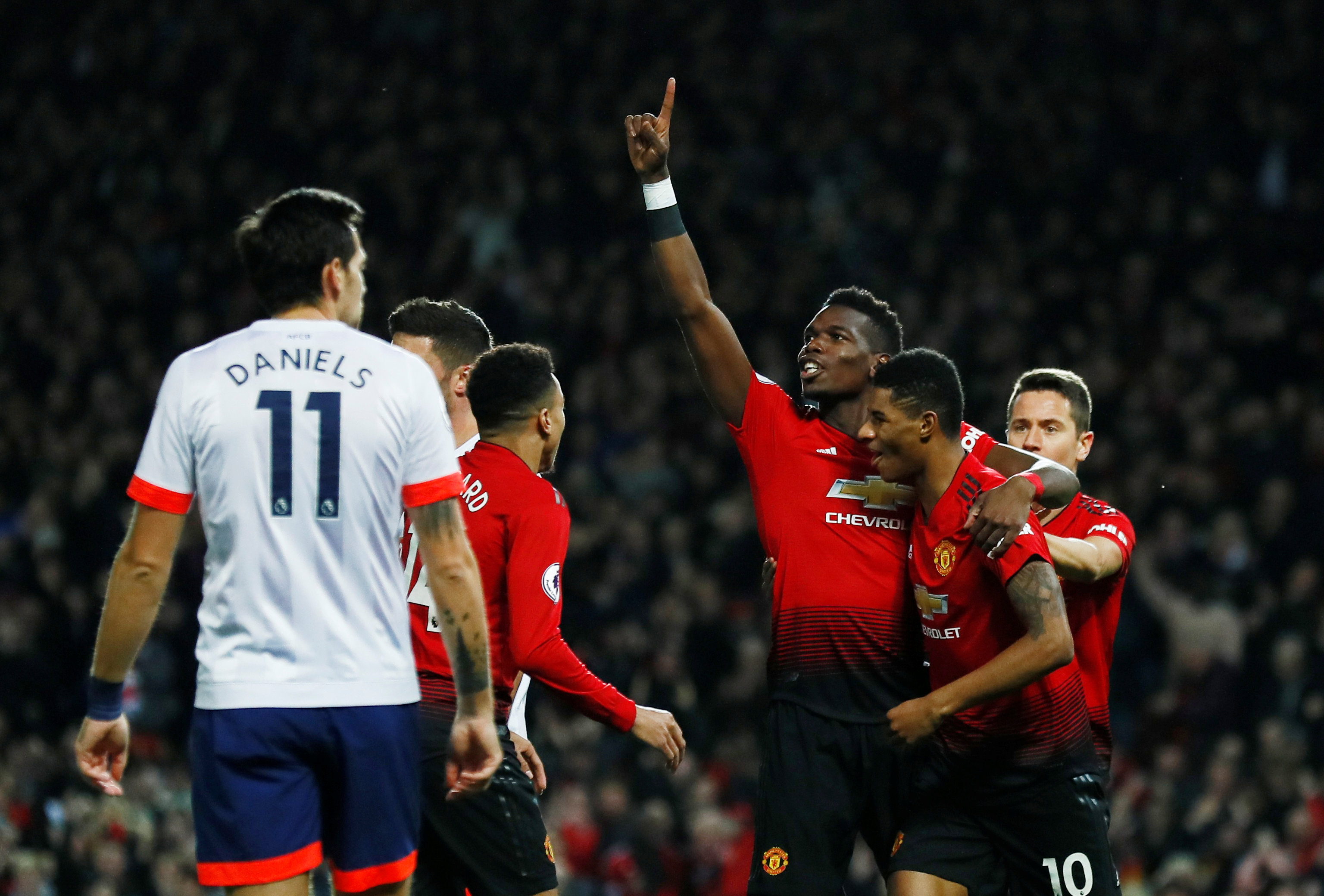 该体育场进 该体育场进